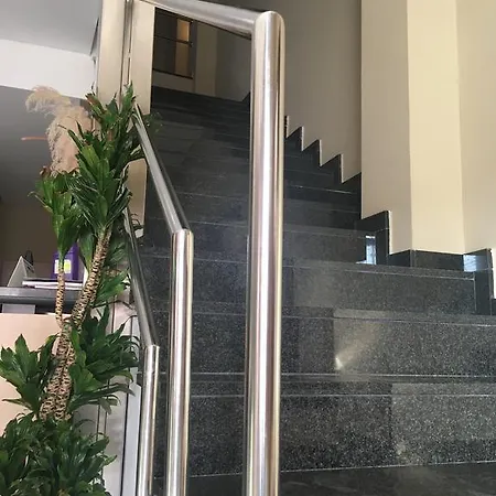 فندق Montgo دينايا
